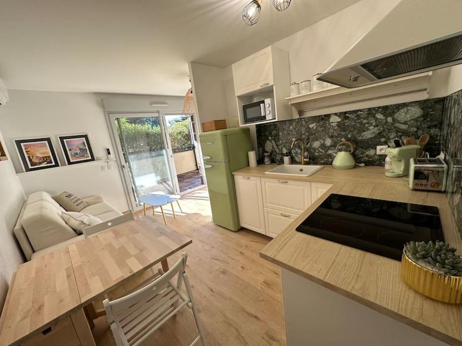 L'Appart Ideal Famille, Terrasse, Piscine, Plage Villeneuve-Loubet Exterior foto
